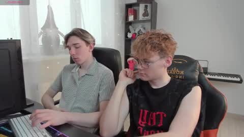 Snapshot of kirill_20_cm chatting on February 2025 09:15:01 AM Kirill and Andrey online show from February 2025 09:15:01 AM