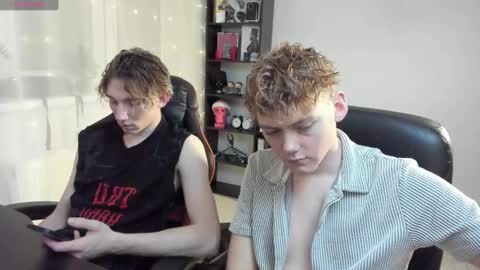 Snapshot of kirill_20_cm chatting on February 2025 01:21:01 AM Kirill and Andrey online show from February 2025 01:21:01 AM