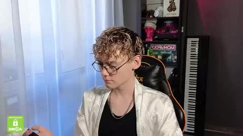 Snapshot of kirill_20_cm chatting on September 2025 06:37:02 AM Kirill and Andrey online show from September 2025 06:37:02 AM