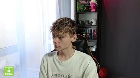 Snapshot of kirill_20_cm chatting on September 2025 10:18:02 AM Kirill and Andrey online show from September 2025 10:18:02 AM