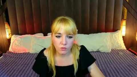 Snapshot of kirra_salute chatting on July 2026 01:06:02 PM Kirra Salute online show from July 2026 01:06:02 PM