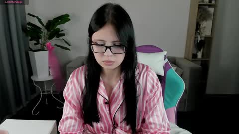 Kisa  online show from April 2026 10:15:01 AM