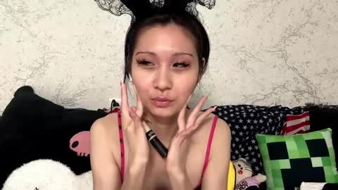 Snapshot of kishagray chatting on May 2026 01:18:02 PM Hina online show from May 2026 01:18:02 PM