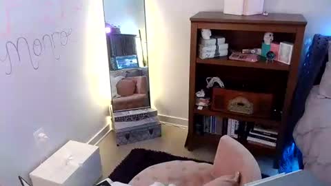 Snapshot of kiss_me_monroe chatting on July 2026 09:50:02 PM Morgan Monroe online show from July 2026 09:50:02 PM