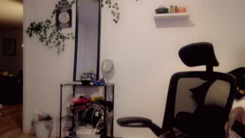 Kissah Kreampuff online show from November 2025 02:54:02 AM