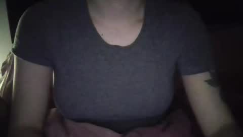 kissandtell1357 online show from November 2025 04:01:02 AM