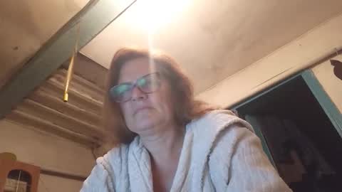 kissandvibe online show from September 2025 06:42:01 PM