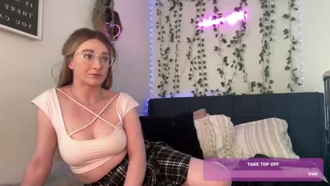 Kaitie online show from March 2025 04:32:02 PM