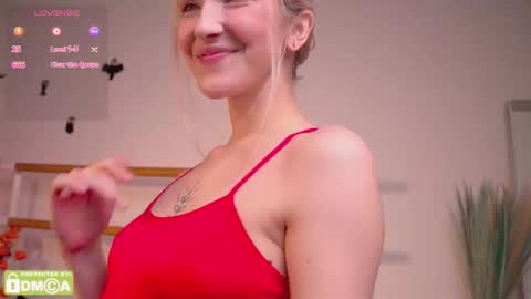 Snapshot of kisskiss_muah chatting on November 2025 02:19:02 PM Kate  online show from November 2025 02:19:02 PM