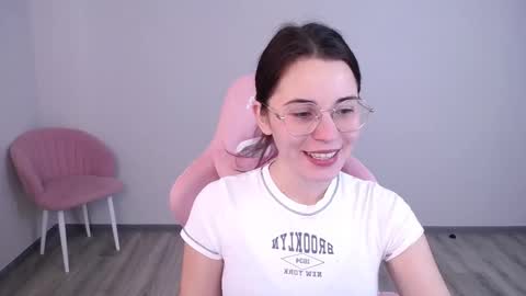 Vikki Rose online show from October 2025 05:19:01 AM