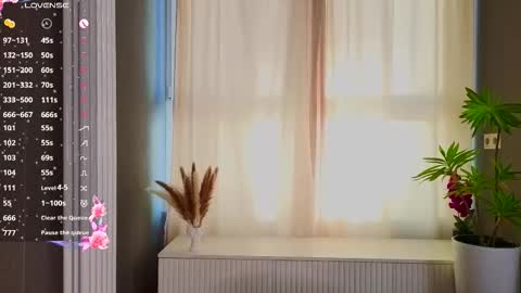 The sexy fox Kitsune online show from February 2026 06:03:01 AM