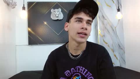 Snapshot of kitsune_44 chatting on March 2026 06:36:01 PM kitsune_44 online show from March 2026 06:36:01 PM