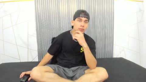 Snapshot of kitsune_44 chatting on March 2026 07:02:02 PM kitsune_44 online show from March 2026 07:02:02 PM