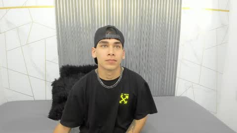 Snapshot of kitsune_44 chatting on April 2026 07:22:02 PM kitsune_44 online show from April 2026 07:22:02 PM