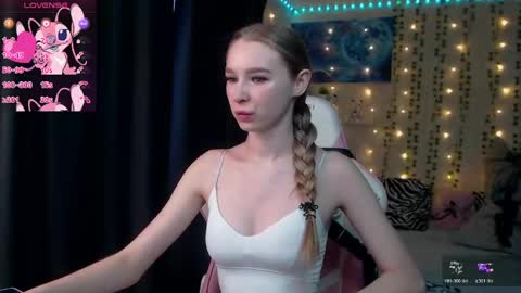 Snapshot of kitsuneyx chatting on April 2026 12:44:02 AM kitsuneyX online show from April 2026 12:44:02 AM