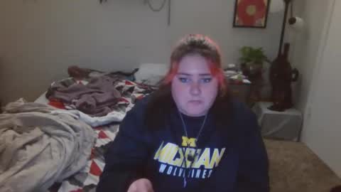 Kitten and rebellious online show from January 2025 02:35:01 AM