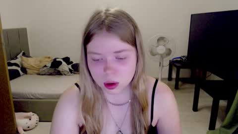Jennyblonde and Emmabrunette online show from November 2025 05:25:02 PM