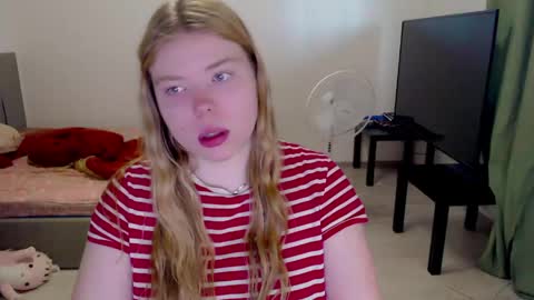 Jennyblonde and Emmabrunette online show from May 2026 03:45:02 AM