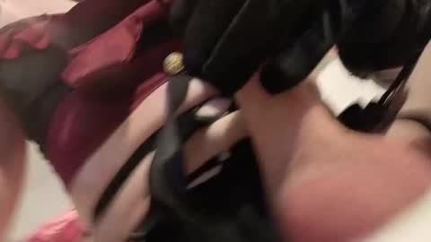 kittenbaguettefemboy online show from December 2025 05:29:02 PM