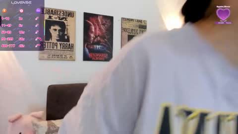 kitten online show from March 2026 03:18:02 PM