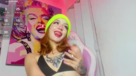 Snapshot of kitty__black__ chatting on October 2025 08:53:02 PM KITTY online show from October 2025 08:53:02 PM