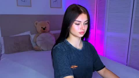 kitty_cut1ee_ online show from July 2026 07:00:01 AM