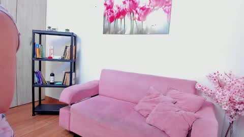 Snapshot of kitty_f00x chatting on May 2026 07:15:01 PM kitty_f00x online show from May 2026 07:15:01 PM