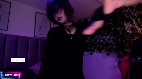 Camila online show from November 2025 02:23:02 AM