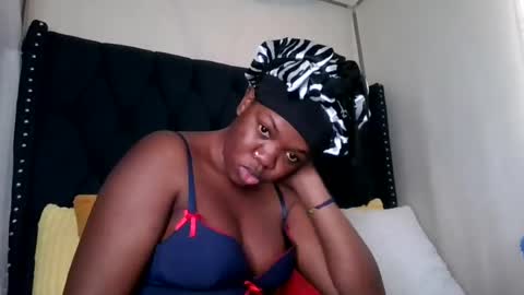 Snapshot of kitty_kerry chatting on July 2026 07:01:02 AM kitty_kerry online show from July 2026 07:01:02 AM