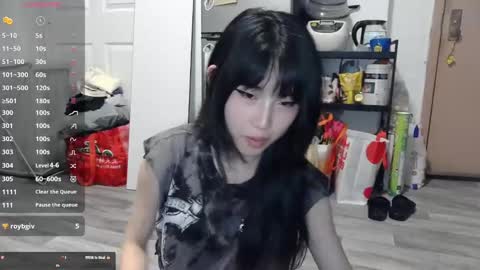 Kitty online show from September 2025 02:35:01 AM