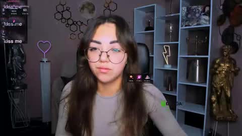 Snapshot of kitty_layy chatting on November 2025 09:30:01 AM kitty online show from November 2025 09:30:01 AM