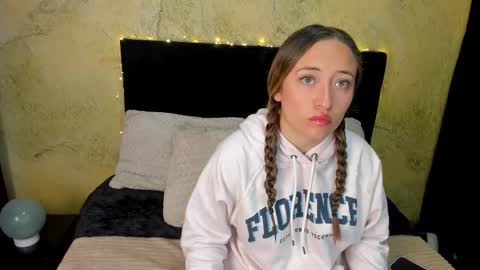 Snapshot of kitty_milk_nm chatting on February 2026 12:02:01 PM KITTY online show from February 2026 12:02:01 PM