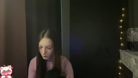 kitty_pussik online show from April 2026 09:15:02 PM