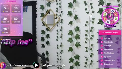 Snapshot of kitty_saenz chatting on January 2025 10:19:01 PM Kitty Saenz online show from January 2025 10:19:01 PM