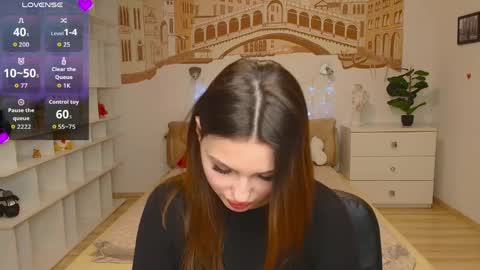 Snapshot of kitty_shenson chatting on April 2026 05:52:01 PM Kate online show from April 2026 05:52:01 PM