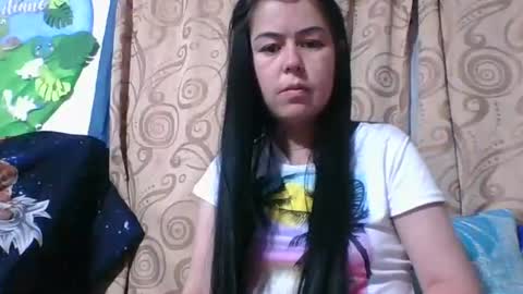Snapshot of kitty_small69 chatting on May 2026 01:44:01 AM kitty_small69 online show from May 2026 01:44:01 AM