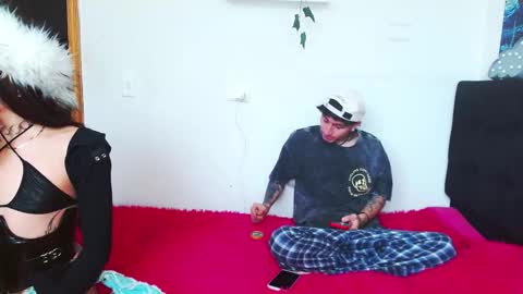 kitty_vaal online show from November 2025 01:15:01 PM