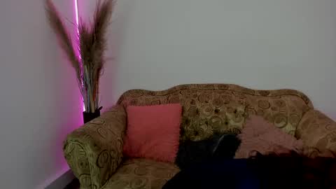 Jenn online show from February 2025 09:15:02 PM