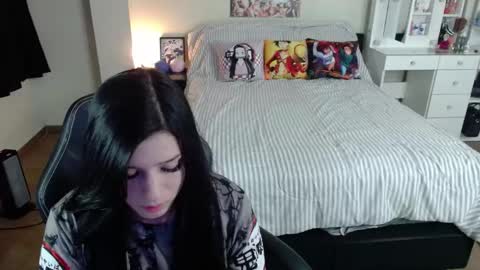 Isabel online show from September 2025 04:34:02 AM