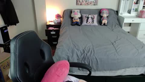 Isabel online show from March 2026 12:06:01 AM