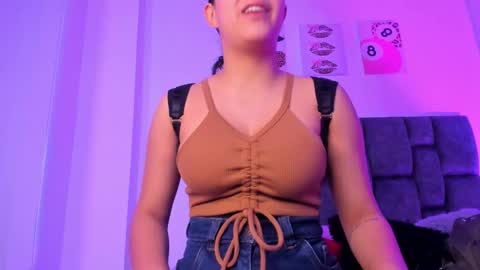 Snapshot of kittystar18 chatting on March 2026 06:33:01 PM kitty online show from March 2026 06:33:01 PM