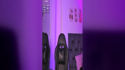 Snapshot of kittystar18 chatting on March 2026 06:51:01 PM kitty online show from March 2026 06:51:01 PM