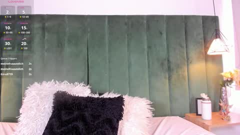 K I T T Y Y  online show from October 2025 08:29:01 PM