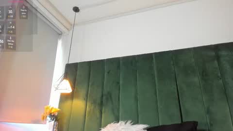 K I T T Y Y  online show from October 2025 08:20:01 PM