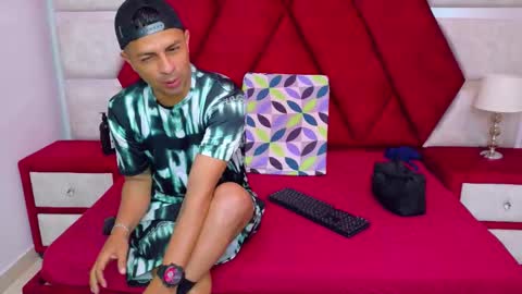 Luisa y Jairo online show from October 2025 12:16:02 PM