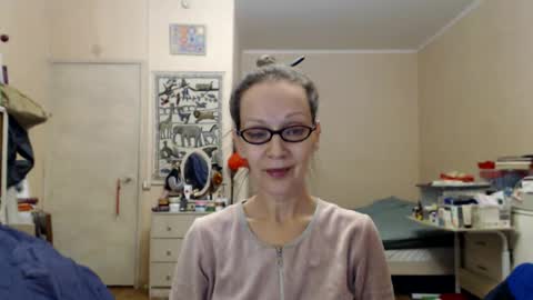 Snapshot of kiuminberry chatting on December 2024 08:03:02 PM KiuminBerry online show from December 2024 08:03:02 PM