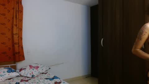 kiyu online show from September 2025 02:02:02 AM