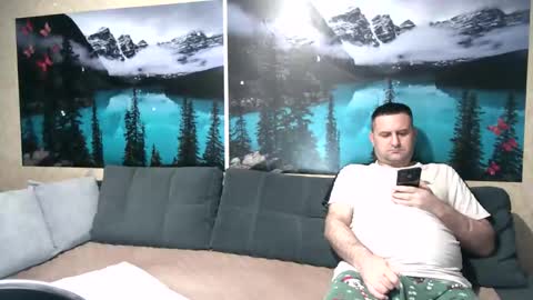 Kleosnow online show from September 2025 08:08:01 AM