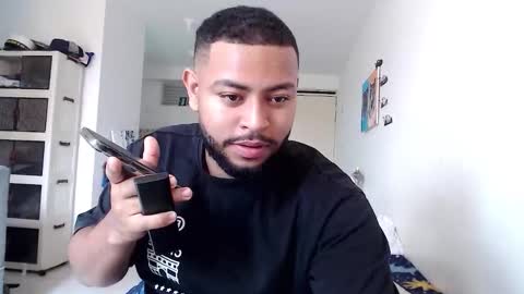 kleyton online show from November 2025 05:04:02 PM