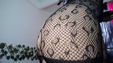 Snapshot of klie_blue09 chatting on December 2024 06:27:02 PM Katherin online show from December 2024 06:27:02 PM
